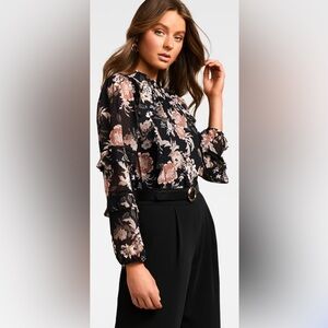 Violet + claire.  Size M.